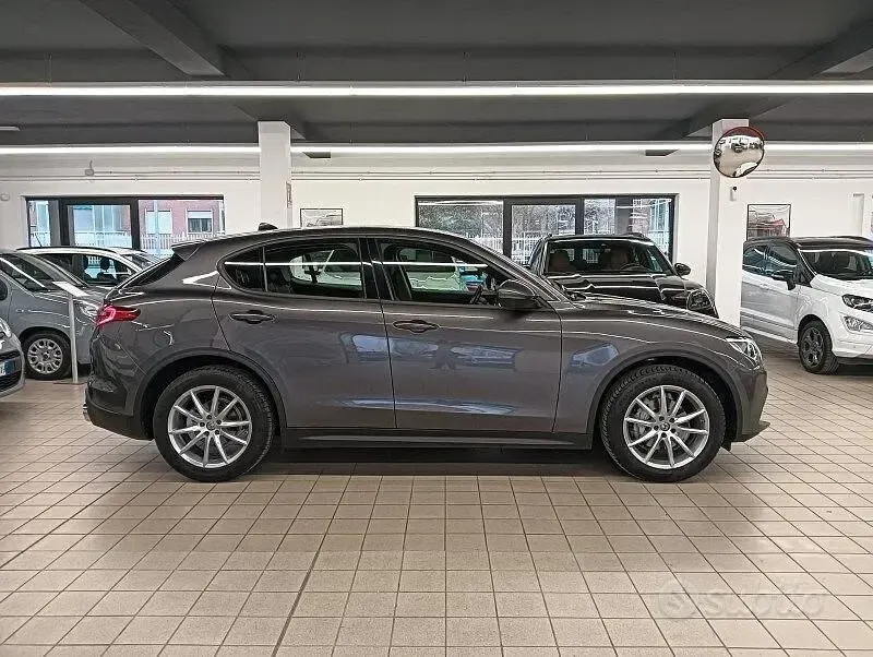 Usata Alfa Romeo Stelvio Executive 190 CV (139 kW) 2020 Grigio SUV