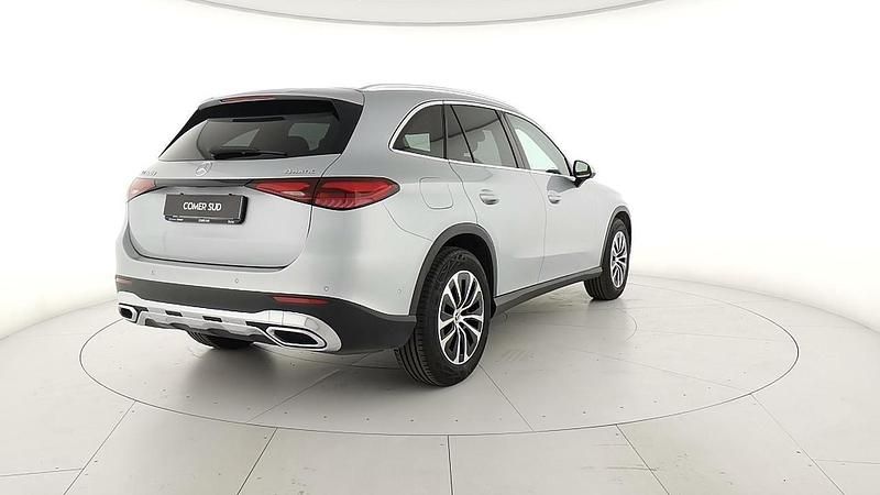 Usata Mercedes GLC220 Advanced Plus 197 CV (144 kW) 2022 Argento iridio SUV