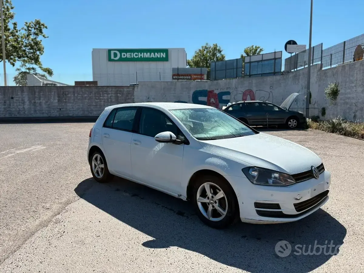 Usata VW Golf VII 85 CV (62 kW) 2016 Berlina