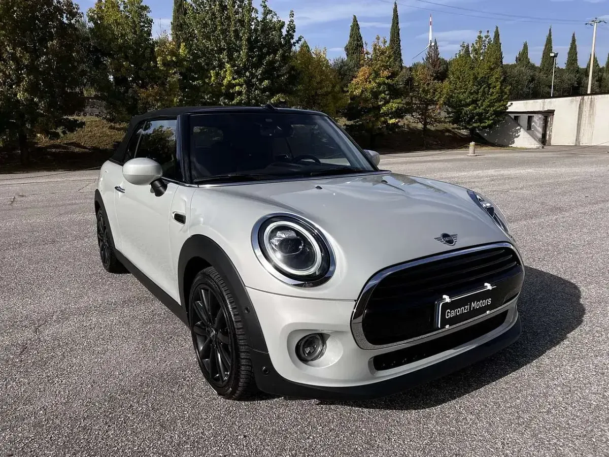 Usata Mini Cooper Cabriolet Hype 136 CV (100 kW) 2020 Other Cabrio