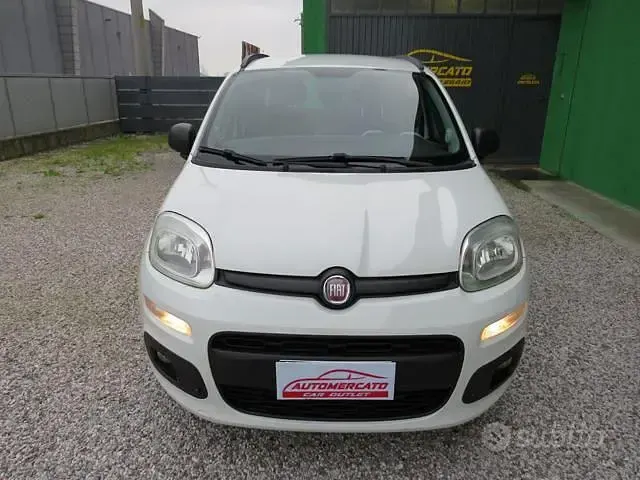 Usata Fiat Panda Easy 84 CV (61 kW) 2014 Bianco Utilitaria