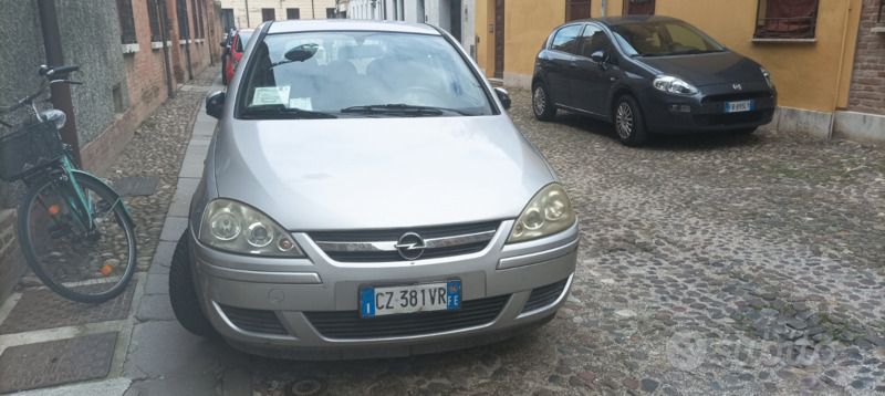 Usata Opel Corsa 54 CV (39 kW) 2006 Grigio Utilitaria