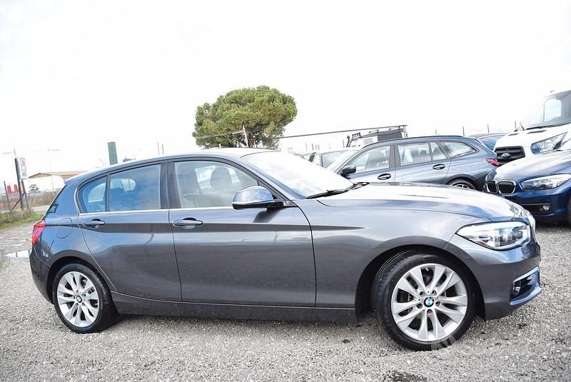 Usata BMW 118 Urban Line 150 CV (110 kW) 2017 Grigio Utilitaria