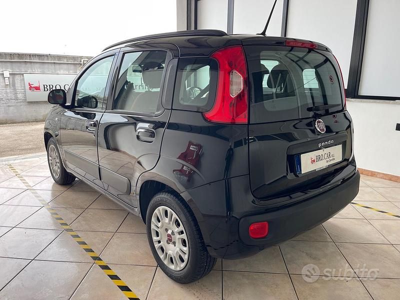 Usata Fiat Panda Lounge 69 CV (50 kW) 2020 Nero Berlina