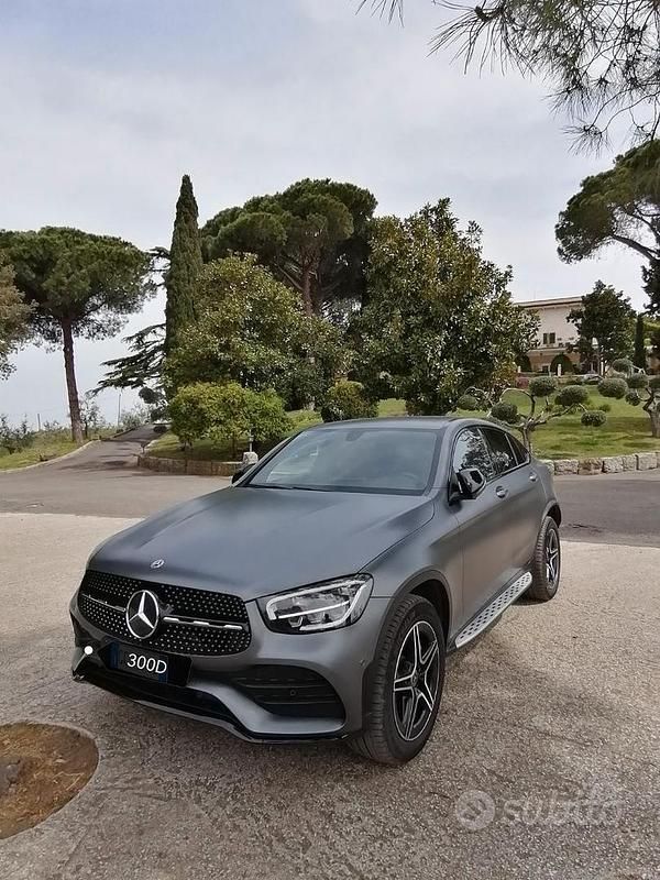 Usata Mercedes GLC300 AMG line 245 CV (180 kW) 2020 Grigio Coupé
