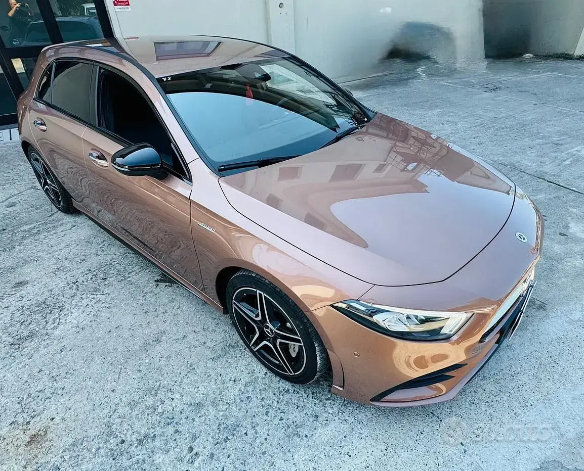 Usata Mercedes A45 AMG AMG 306 CV (225 kW) 2022 Viola Utilitaria