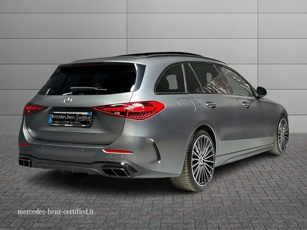 Usata Mercedes 300 Premium 265 CV (194 kW) 2022 Grigio selenite magno manufaktur Station wagon
