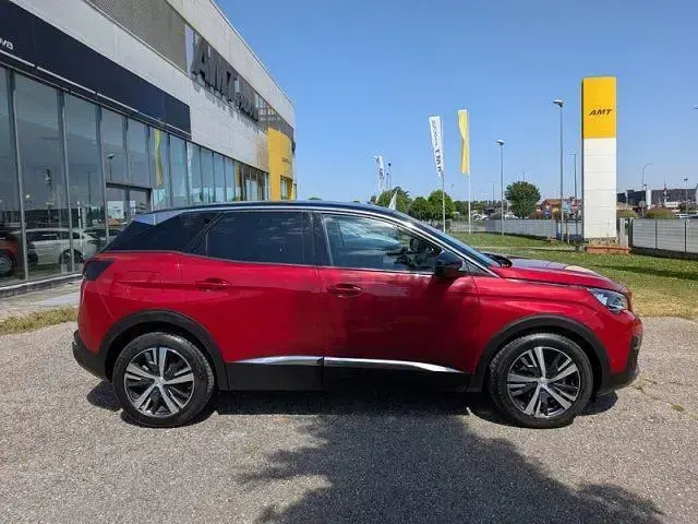 Usata Peugeot 3008 Allure 131 CV (96 kW) 2020 Rosso SUV