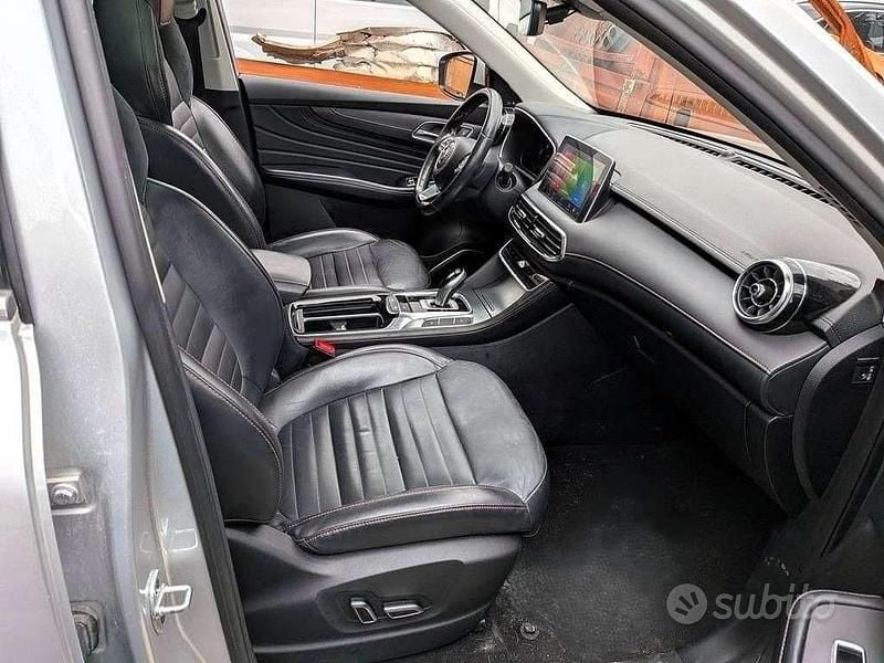 Usata MG EHS Luxury 162 CV (119 kW) 2023 Grigio SUV