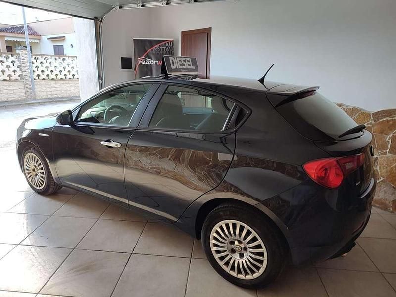 Usata Alfa Romeo Giulietta Super 120 CV (88 kW) 2018 Berlina