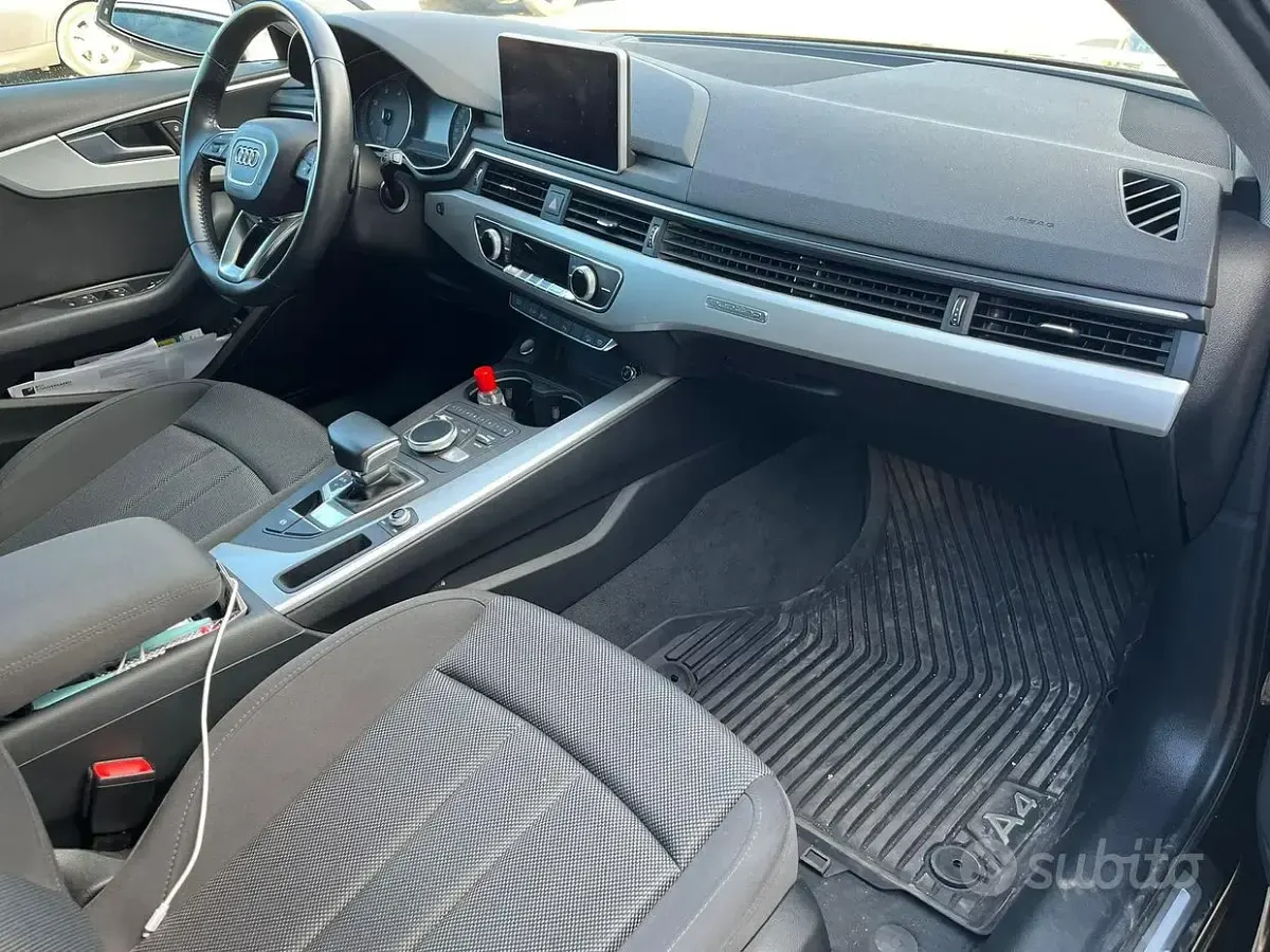 Usata Audi A4 Allroad Business 190 CV (139 kW) 2018 Nero Station wagon