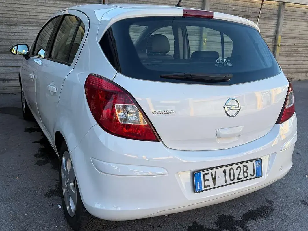 Usata Opel Corsa 86 CV (63 kW) 2014 Bianco Utilitaria