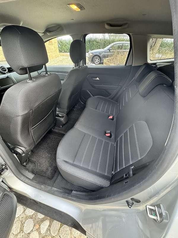 Usata Dacia Duster Prestige 101 CV (74 kW) 2020 Argento SUV