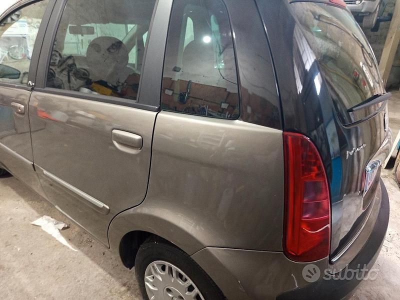 Usata Lancia Musa 2009 Grigio Monovolume