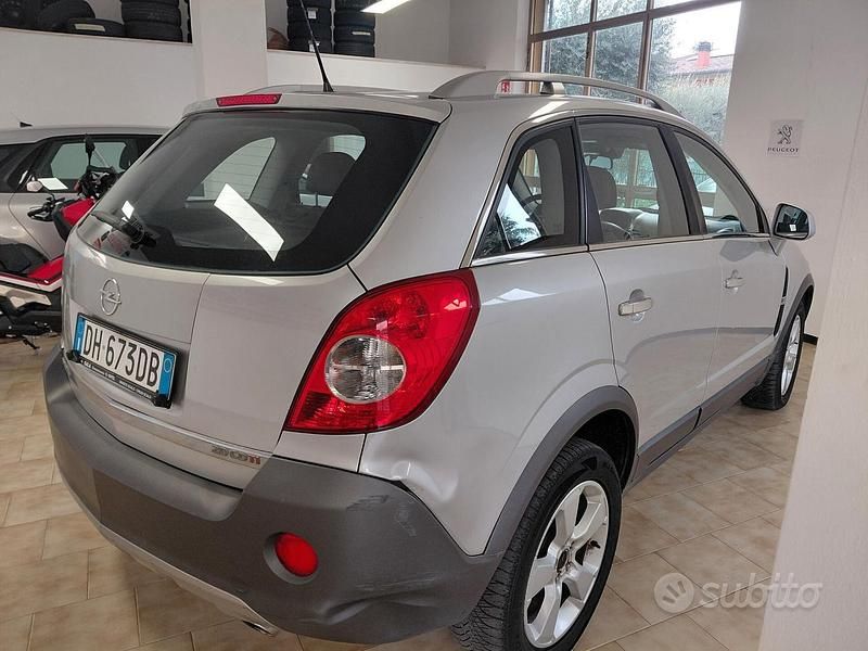 Usata Opel Antara 150 CV (110 kW) 2007 Grigio SUV
