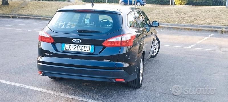 Nero Usata 2012 Ford Focus Station wagon | 3200 € (Super prezzo) - Immagine 1/4