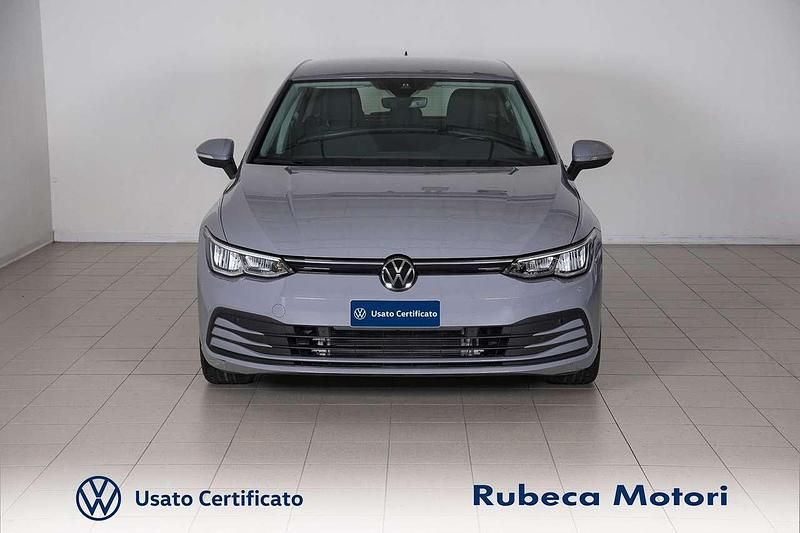 Usata VW Golf VIII Life 110 CV (80 kW) 2023 Grigio Utilitaria