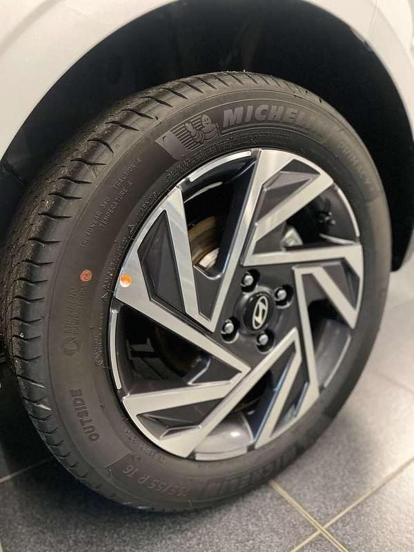 Nuova Hyundai i20 90 CV (66 kW) 2026 Grigio Utilitaria