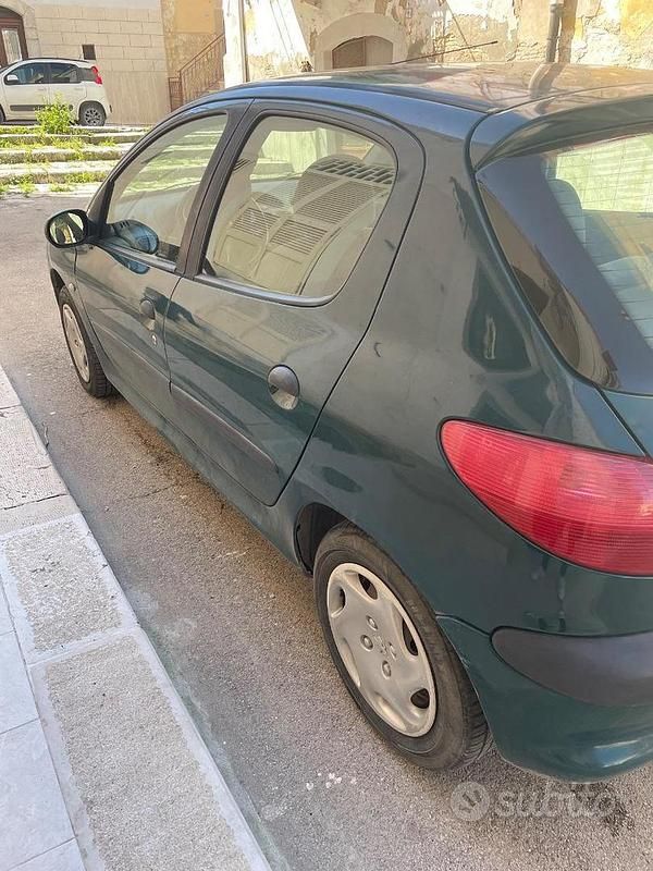 Usata Peugeot 206 60 CV (44 kW) 2000 Verde Berlina