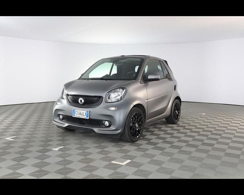 Usata Smart ForTwo Cabrio Superpassion 90 CV (66 kW) 2019 Grigio lava opaco Cabrio