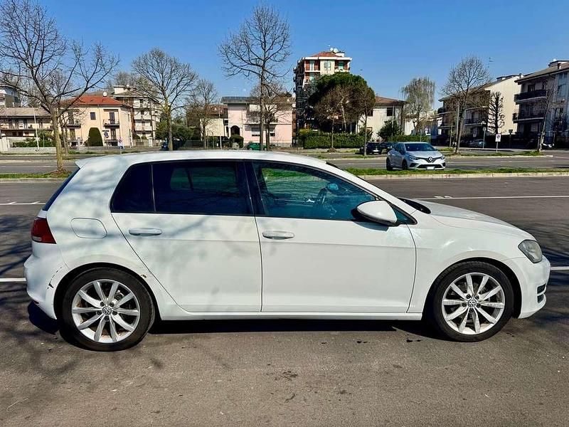 Usata VW Golf VII Highline 105 CV (77 kW) 2013 Bianco Berlina