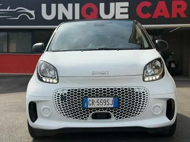 Usata Smart ForTwo Electric Drive Passion 41 kW (56 CV) 2023 Bianco