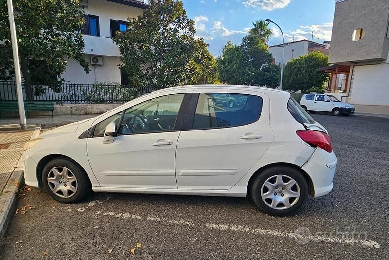 Usata Peugeot 308 Premium 109 CV (80 kW) 2007 Bianco Berlina