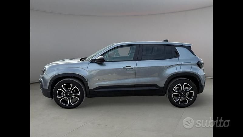 Usata Jeep Avenger Summit 101 CV (74 kW) 2025 Grigio SUV
