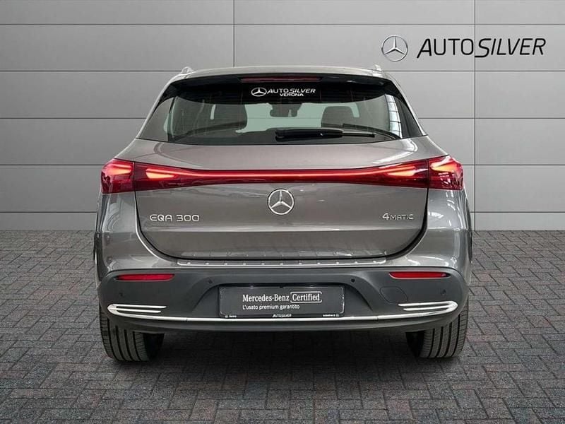 Usata Mercedes EQA300 Progressive 167 kW (228 CV) 2024 Grigio / metallizzato SUV