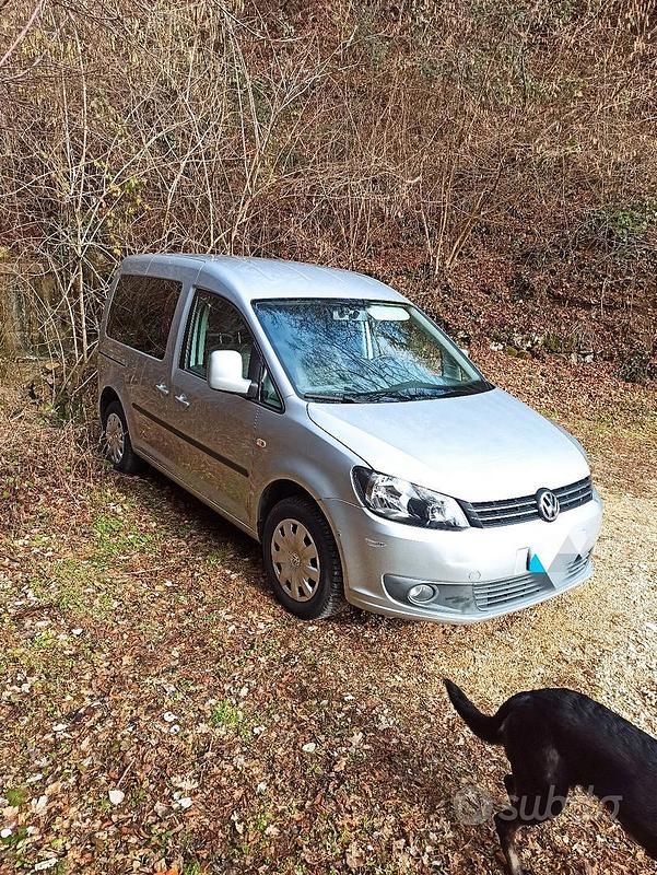 Usata VW Caddy 2011 Grigio Monovolume