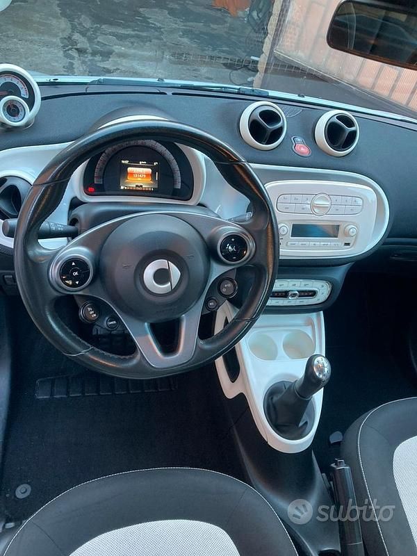 Usata Smart ForFour Passion 71 CV (52 kW) 2015 Utilitaria
