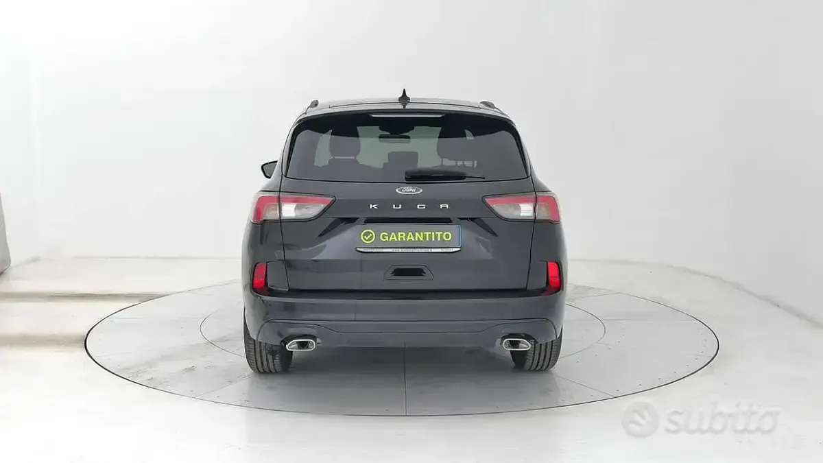 Usata Ford Kuga ST-Line 120 CV (88 kW) 2020 Nero SUV