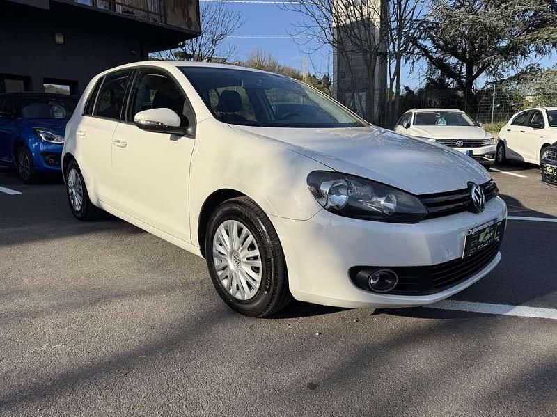 Usata VW Golf VI 80 CV (58 kW) 2011 Bianco Utilitaria