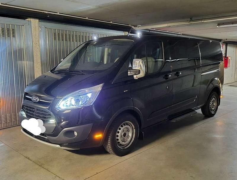 Usata Ford Tourneo Custom Titanium 170 CV (125 kW) 2017 Nero Furgone