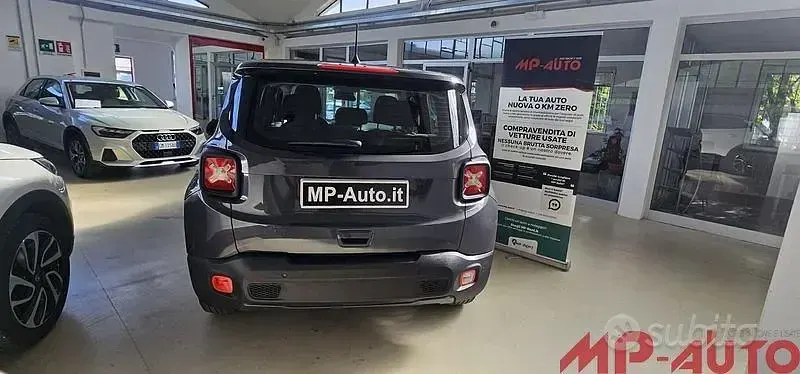 Usata Jeep Renegade Limited 120 CV (88 kW) 2023 Grigio SUV
