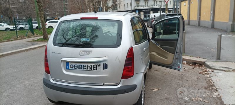 Usata Lancia Musa 2005 Grigio Monovolume