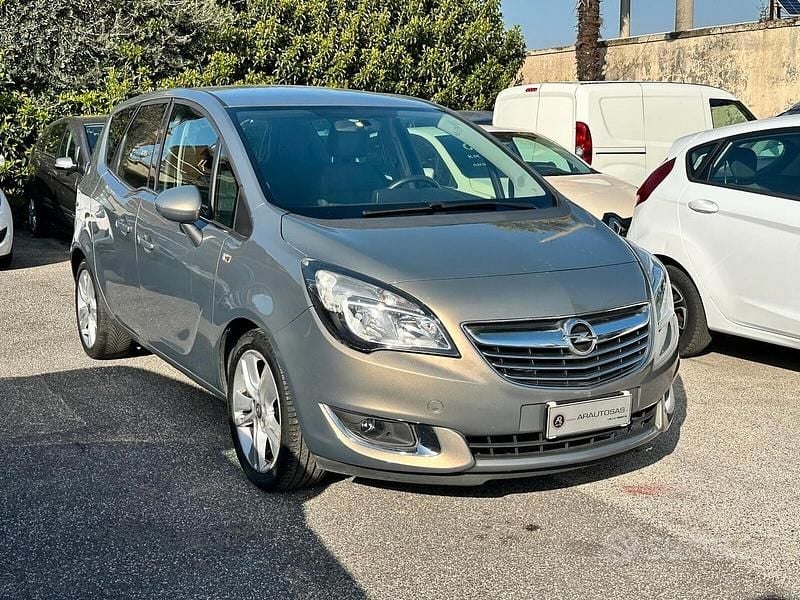 Usata Opel Meriva Cosmo 110 CV (80 kW) 2016 Grigio Monovolume