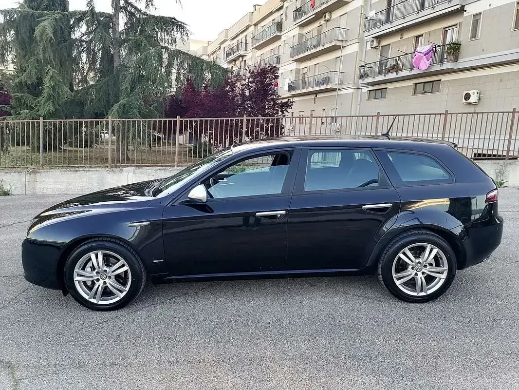 Usata Alfa Romeo 159 Distinctive 136 CV (100 kW) 2012 Nero Station wagon