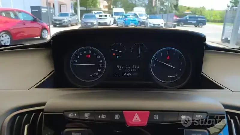 Usata Lancia Ypsilon Silver 69 CV (50 kW) 2017 Bluazzurro Utilitaria