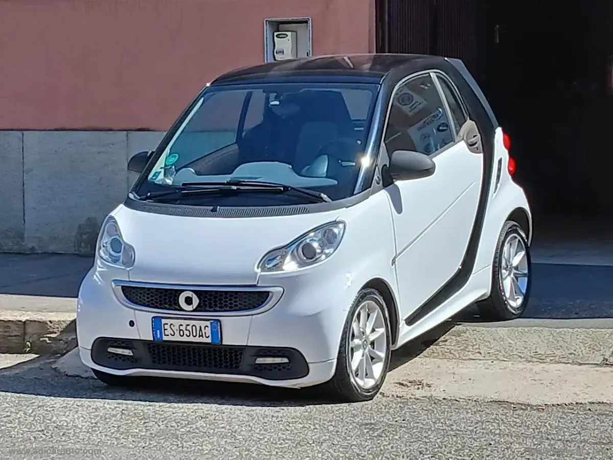 Usata Smart ForTwo Coupé 70 CV (51 kW) 2013 Bianco Coupé