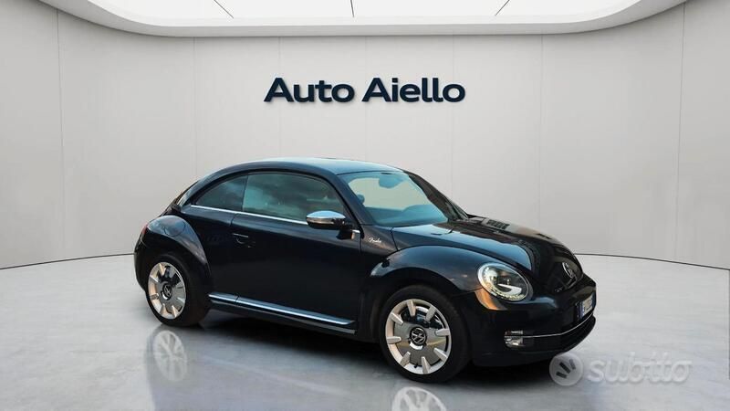 Nero Usata 2013 VW Maggiolino Edition Tre volumi | 12.500 € (Molto cara) - Immagine 1/4
