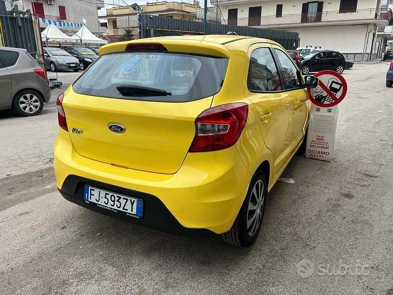 Usata Ford Ka Plus 85 CV (62 kW) 2017 Giallo Utilitaria