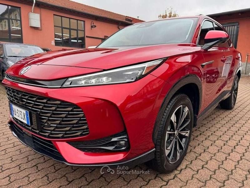 Rosso Nuova 2025 MG HS Comfort SUV | 25.500 € (Buon prezzo) - Immagine 1/4