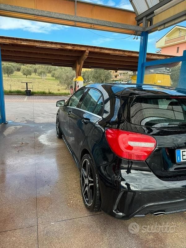 Nero Usata 2013 Mercedes 200 Premium Coupé | 7500 € (Super prezzo) - Immagine 1/4