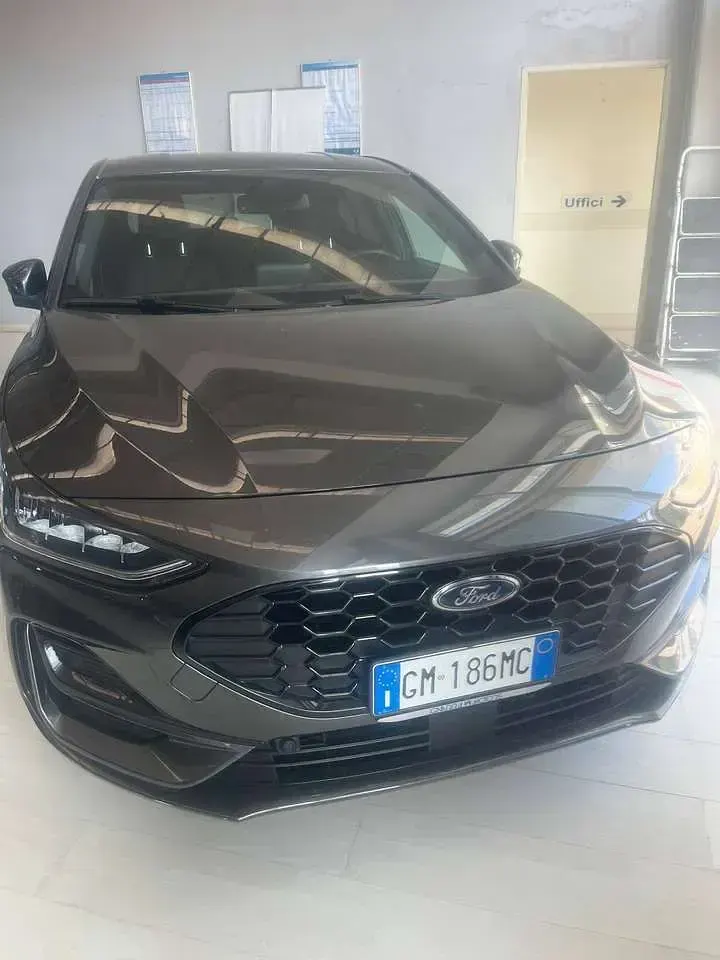 Usata Ford Focus ST-Line 125 CV (91 kW) 2023 Grigio Berlina
