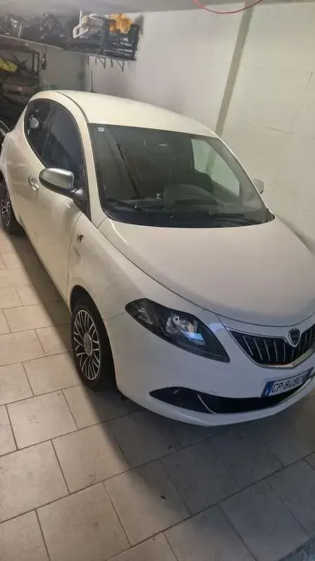 Usata Lancia Ypsilon S 69 CV (50 kW) 2024 Utilitaria