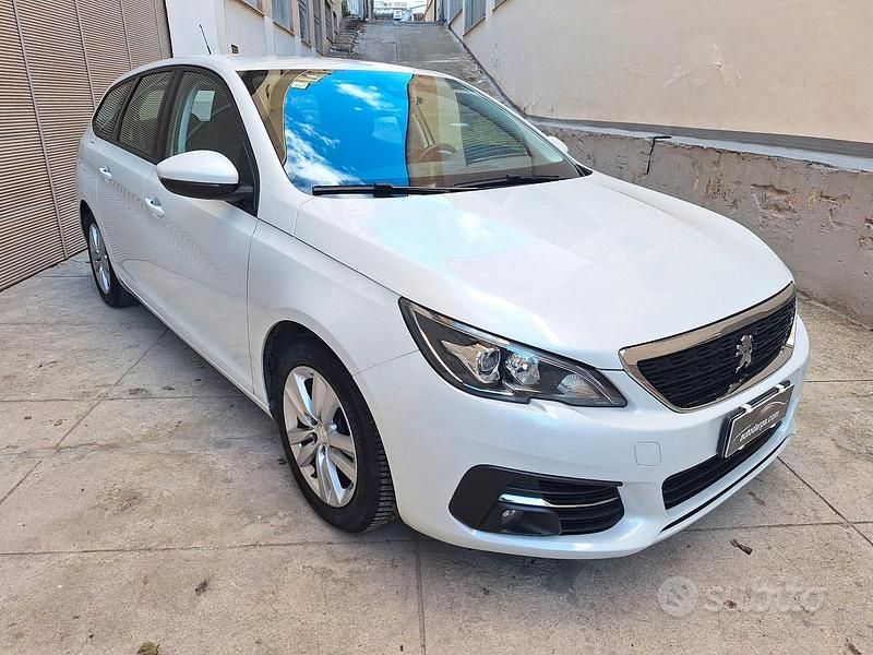 Usata Peugeot 308 Business-Line 131 CV (96 kW) 2019 Bianco Station wagon