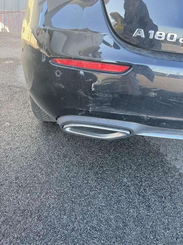 Usata Mercedes A180 Premium 116 CV (85 kW) 2019 Nero Berlina