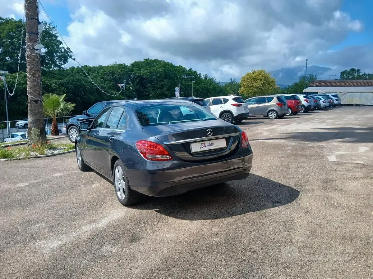 Usata Mercedes C180 Premium 116 CV (85 kW) 2016 Grigio Berlina