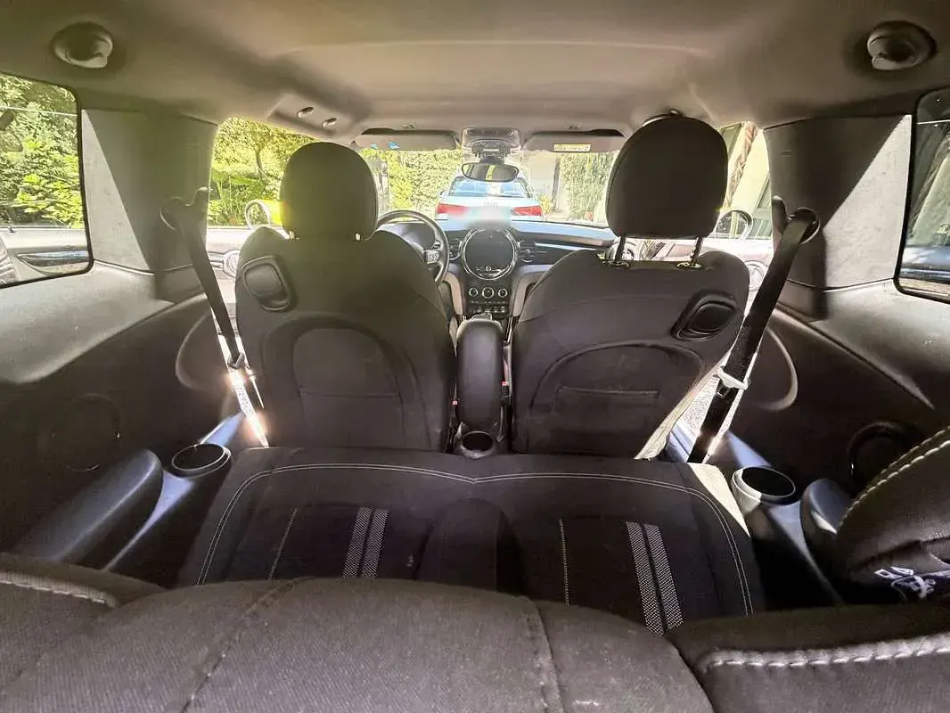 Usata Mini Cooper SE Essential 75 kW (102 CV) 2024 Nero Utilitaria
